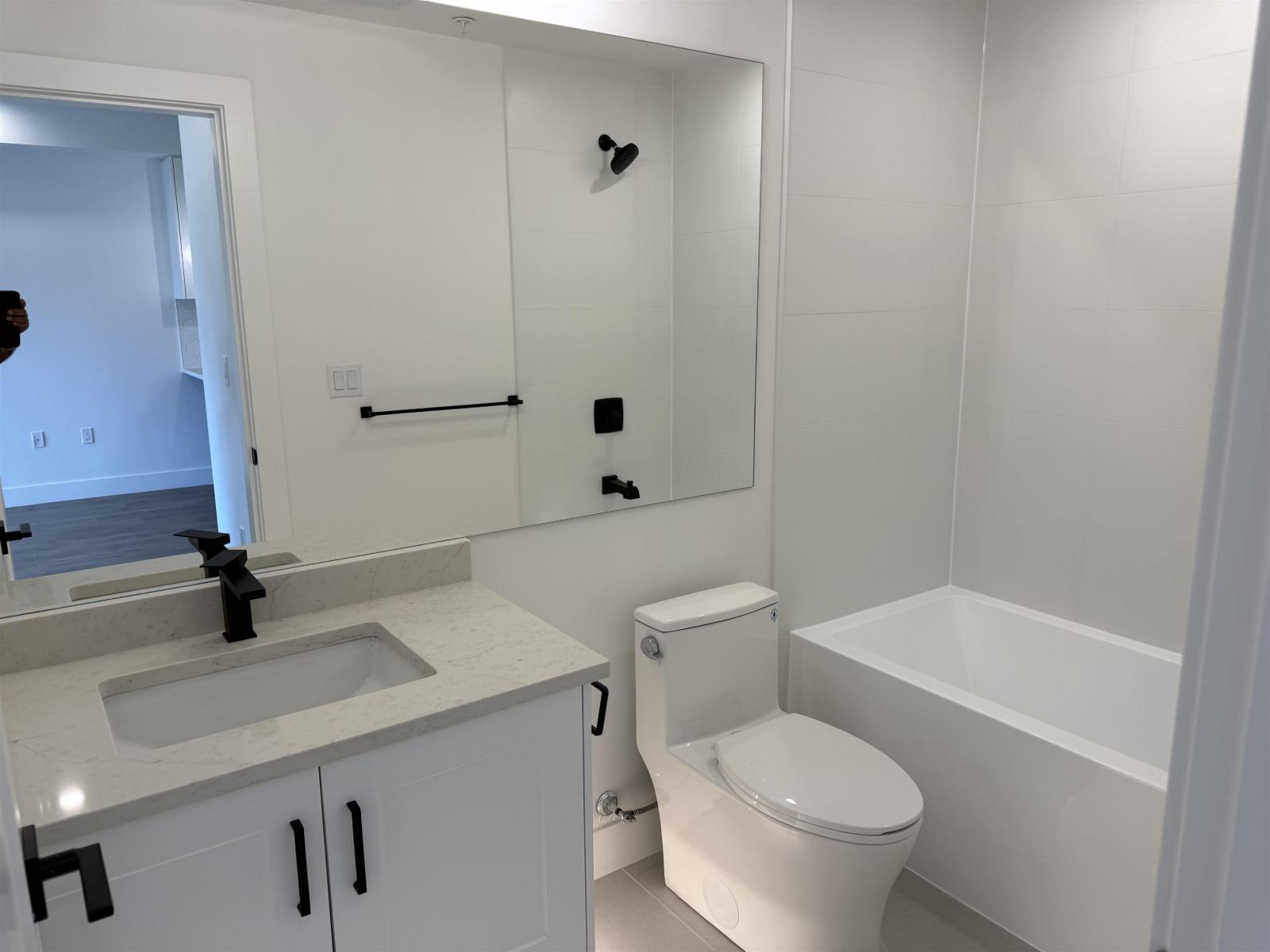1 Bed, 1 Bath Apartment for Sale in Surrey – 202 17783 56A AVENUE, Surrey – MLS# R3139250 - Image 4