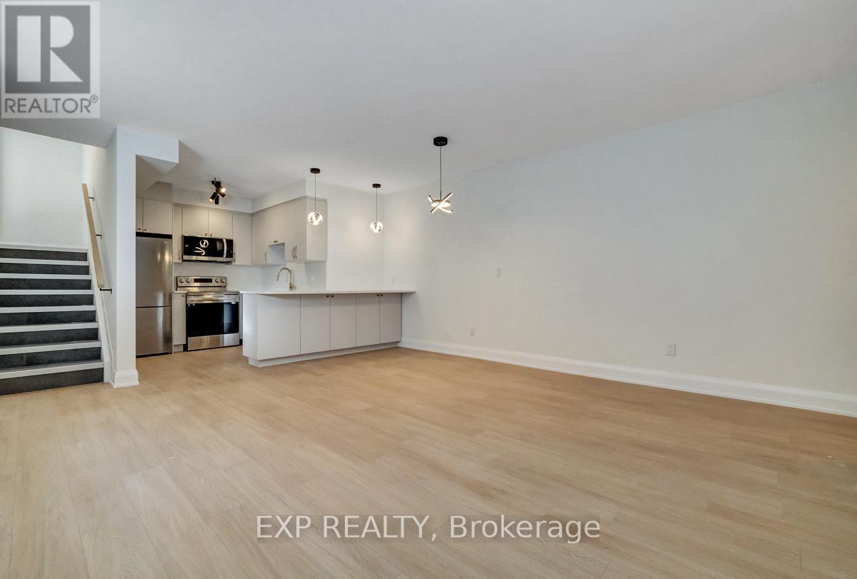 2 Bed, 2 Bath House for Rent in Ottawa – B – 533 BROADHEAD AVENUE, Ottawa – MLS# X13516682 - Image 7