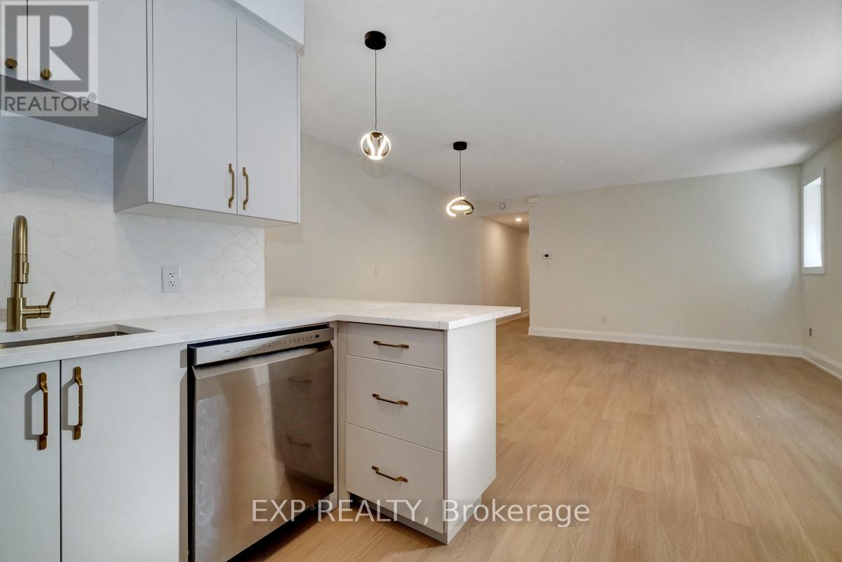 2 Bed, 2 Bath House for Rent in Ottawa – B – 533 BROADHEAD AVENUE, Ottawa – MLS# X13516682 - Image 9