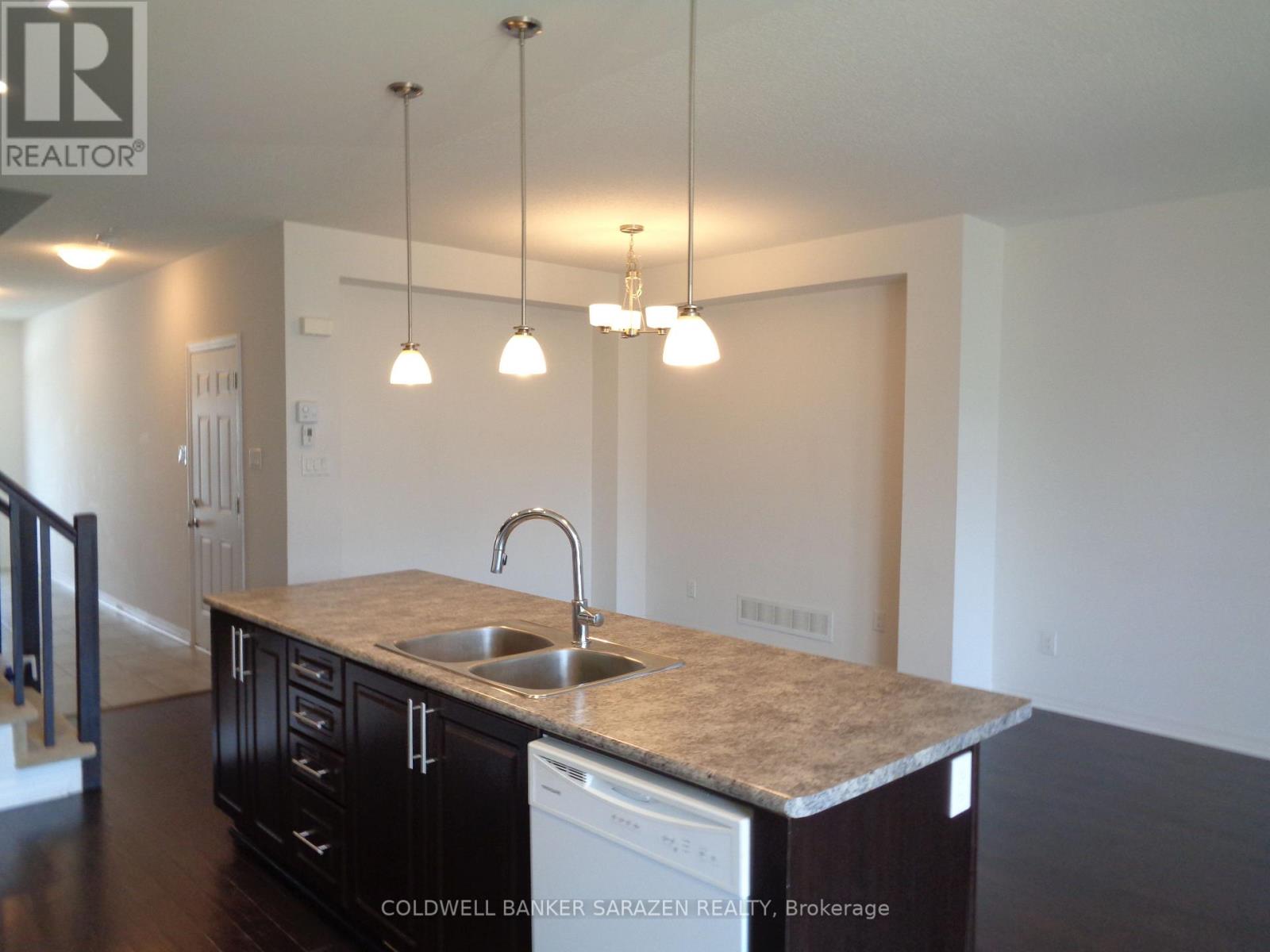3 Bed, 3 Bath House for Rent in Ottawa – 144 HAWKSHAW CRESCENT S, Ottawa – MLS# X13516712 - Image 7