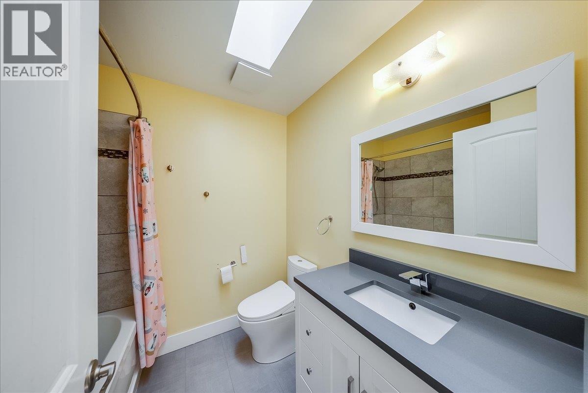 222 Wolfe Drive, Warfield