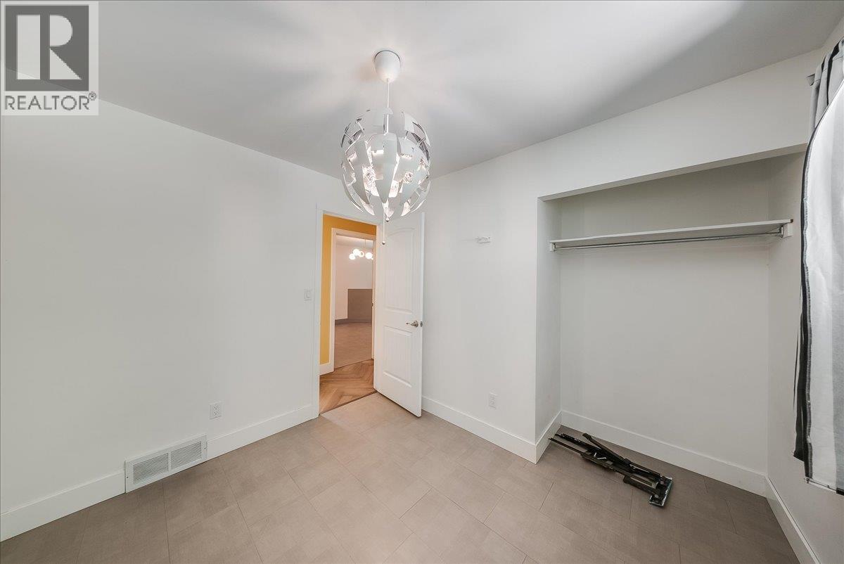 222 Wolfe Drive, Warfield