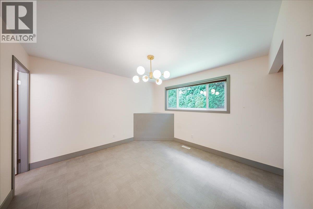 222 Wolfe Drive, Warfield