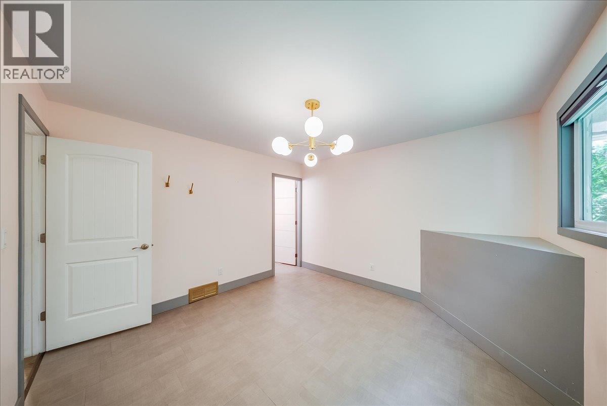 222 Wolfe Drive, Warfield