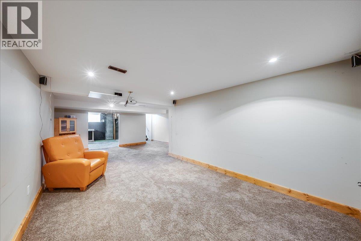 222 Wolfe Drive, Warfield