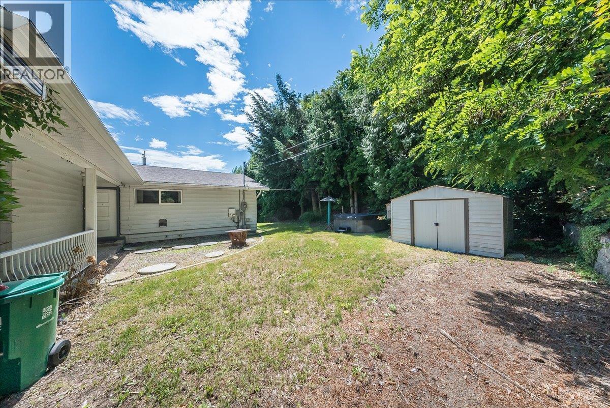 222 Wolfe Drive, Warfield