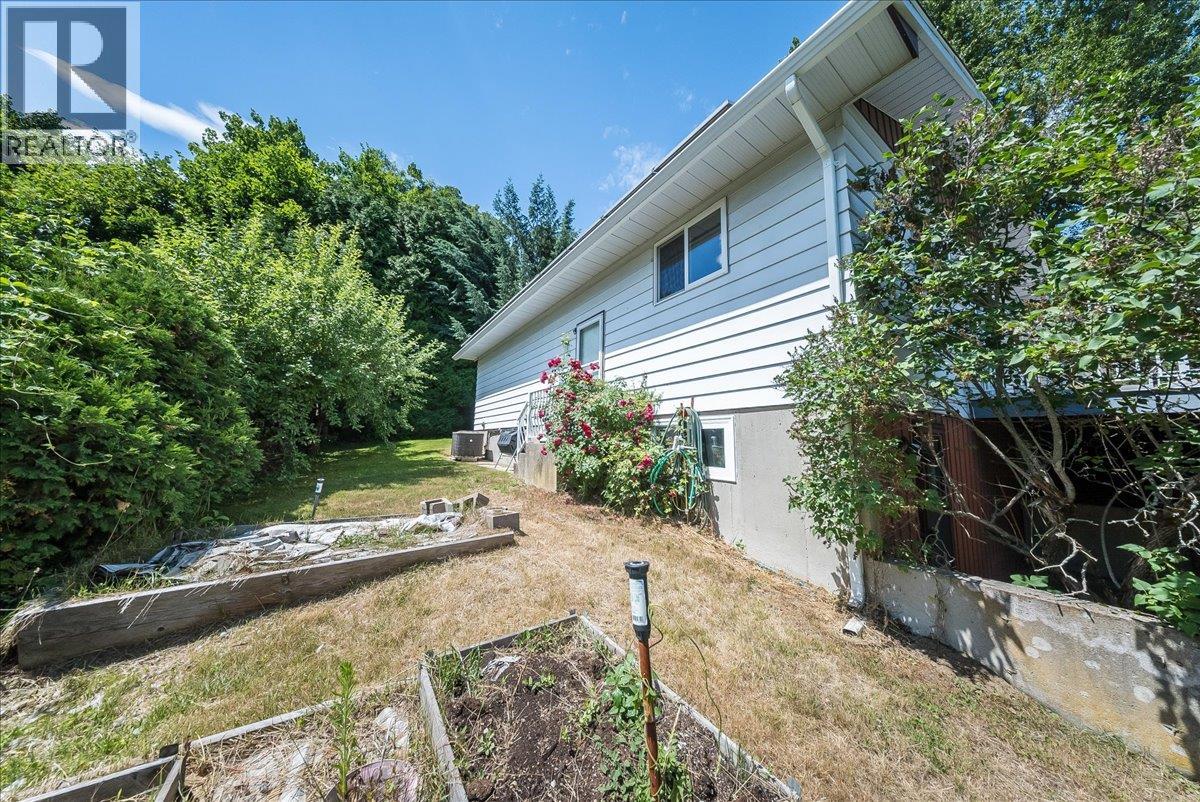 222 Wolfe Drive, Warfield