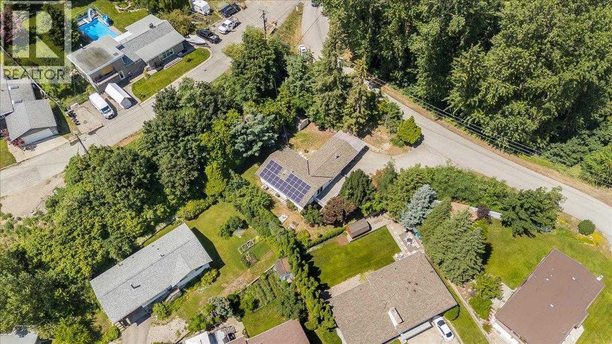 222 Wolfe Drive, Warfield