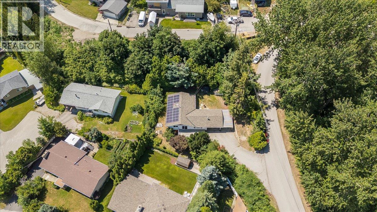 222 Wolfe Drive, Warfield
