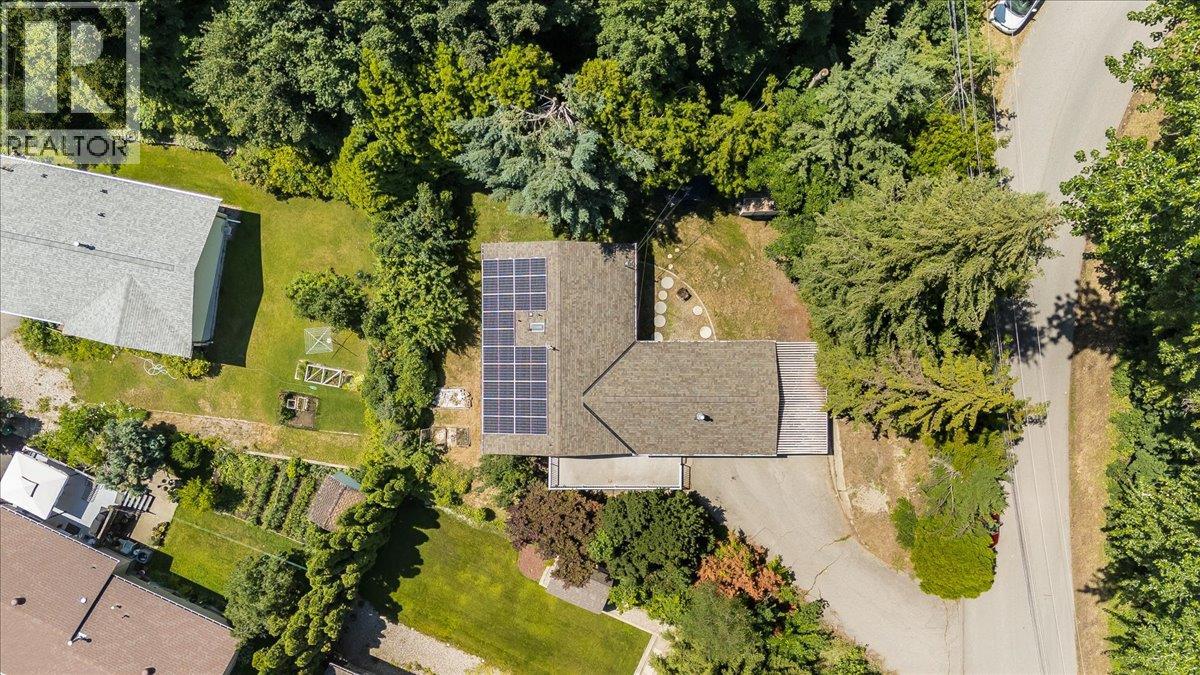 222 Wolfe Drive, Warfield