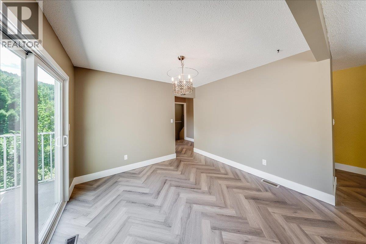 222 Wolfe Drive, Warfield