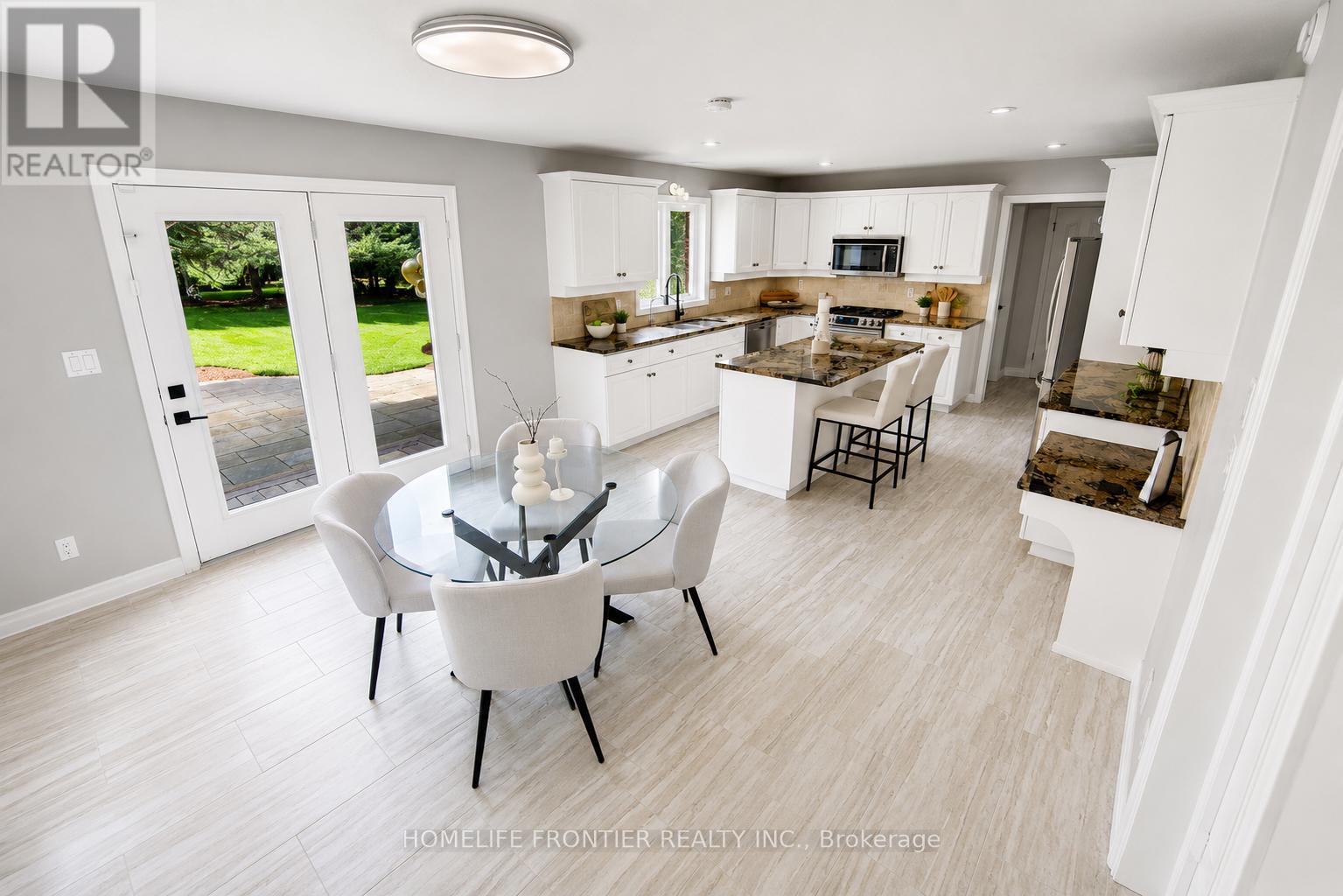 17 BRIDLE PATH - 6