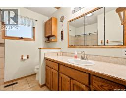 Storage - 335 Broad Street, Lumsden, SK S0G3C0 Photo 17