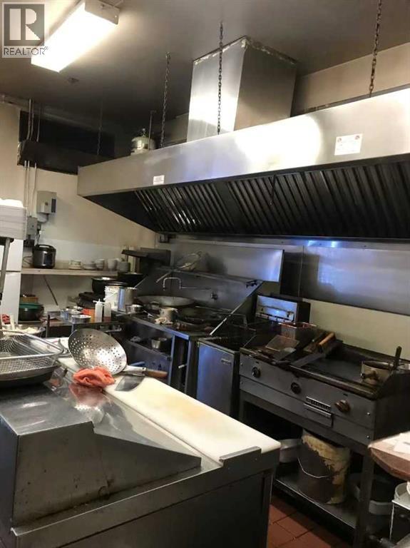 1208 RAILWAY Street - Photo 8