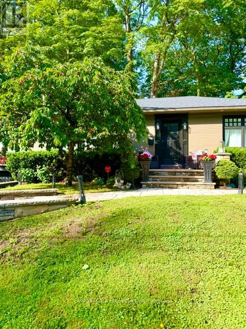 89 HOLYROOD AVENUE - 2