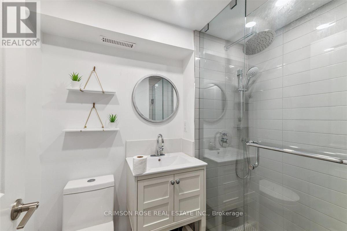 89 HOLYROOD AVENUE - 27