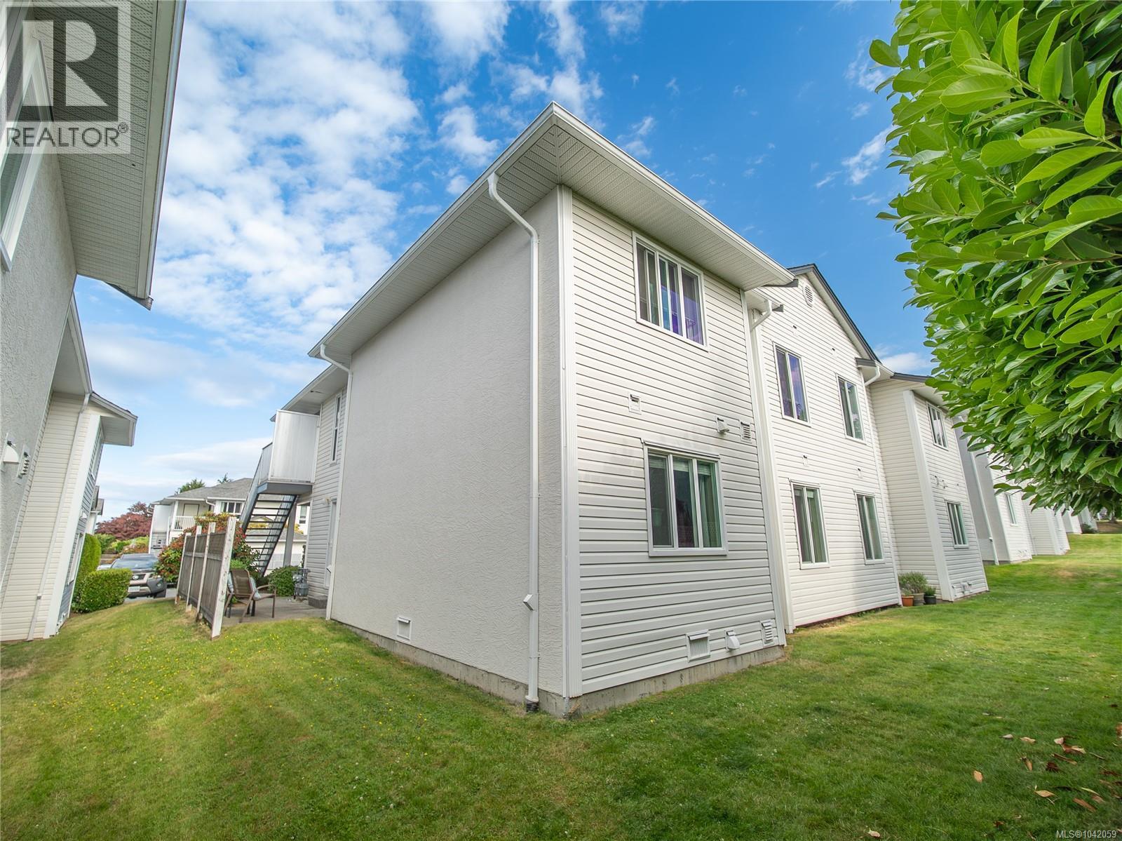 27 6245 Blueback Rd, Nanaimo — photo 2
