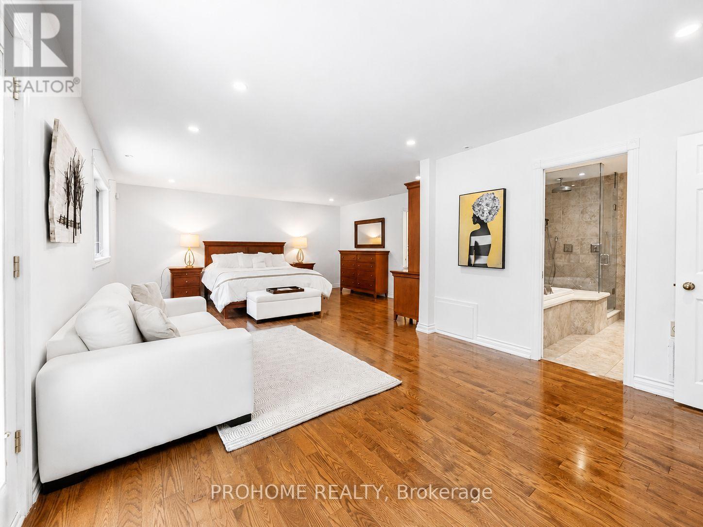 16 TUSCAY COURT - 20