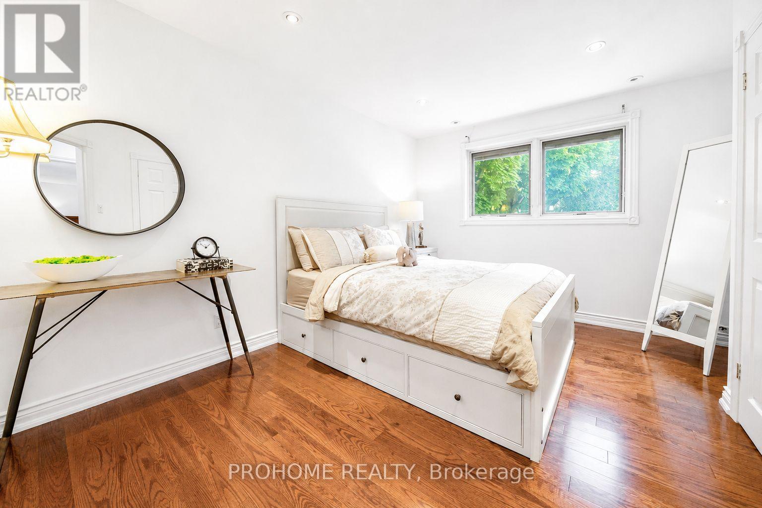 16 TUSCAY COURT - 28