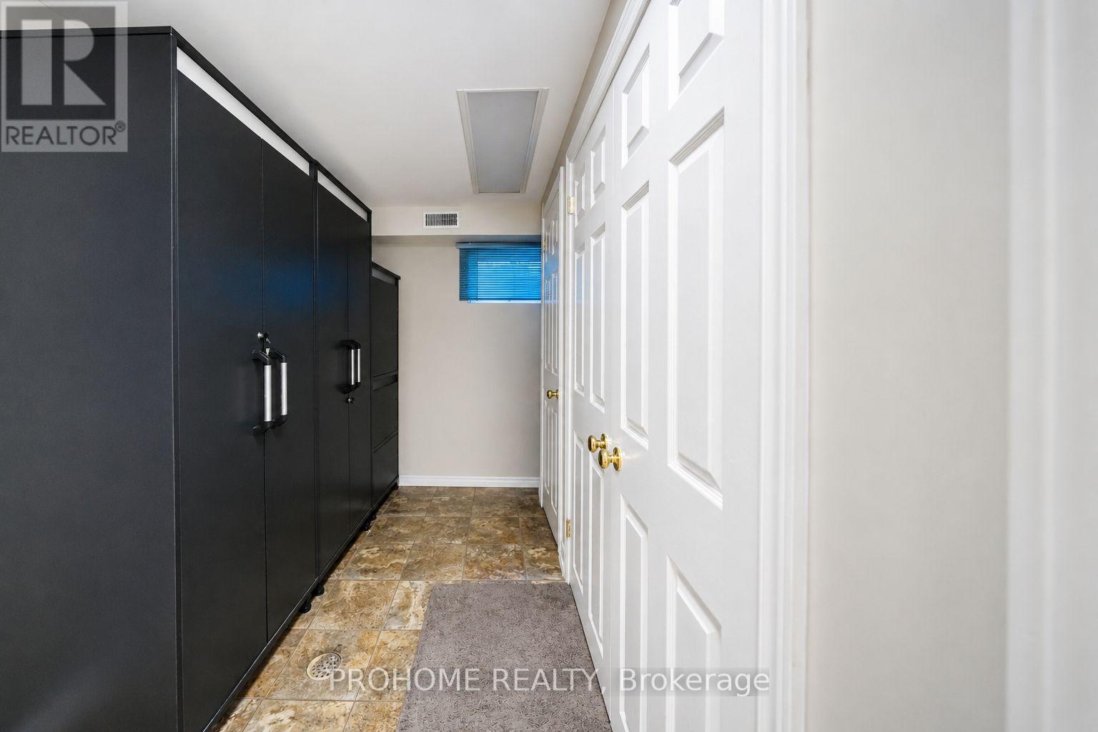 16 TUSCAY COURT - 33