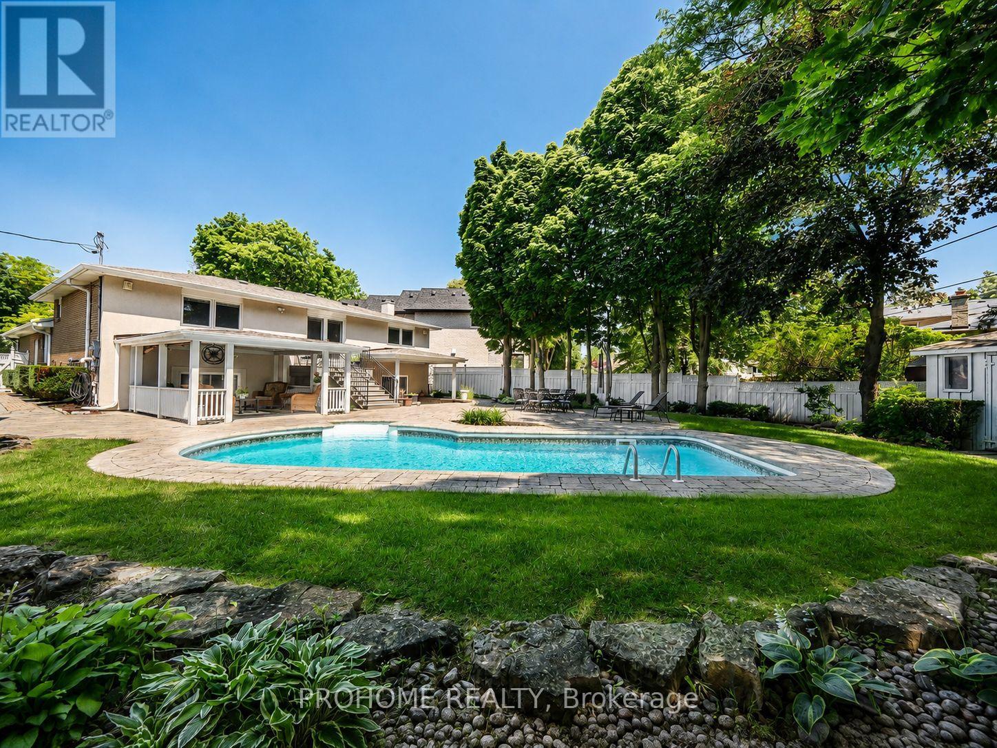 16 TUSCAY COURT - 39