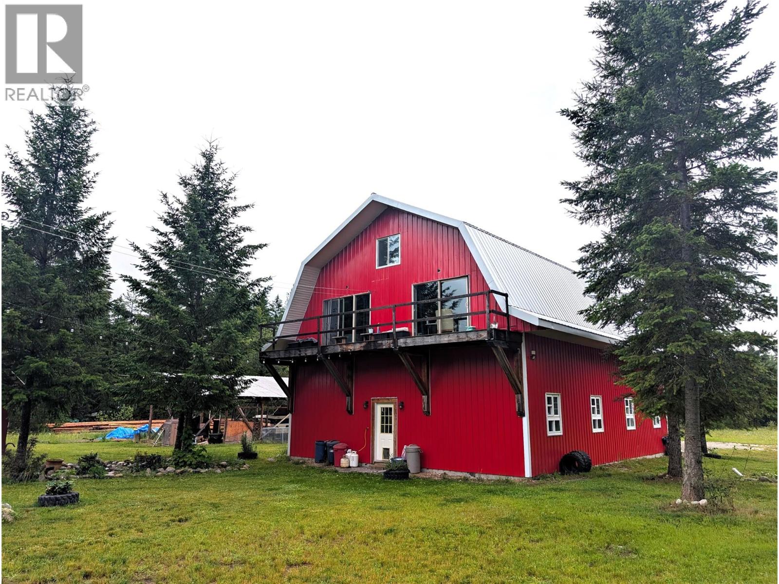 10017 6 Highway, Edgewood