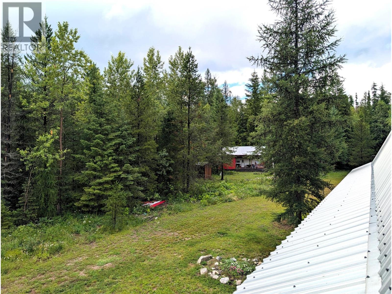 10017 6 Highway, Edgewood
