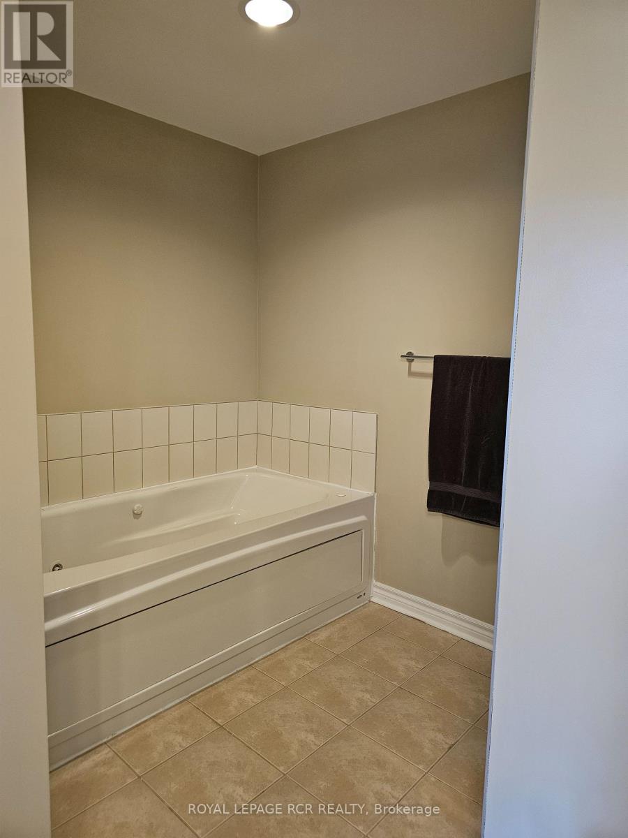 #608 699 ABERDEEN BOULEVARD - 29