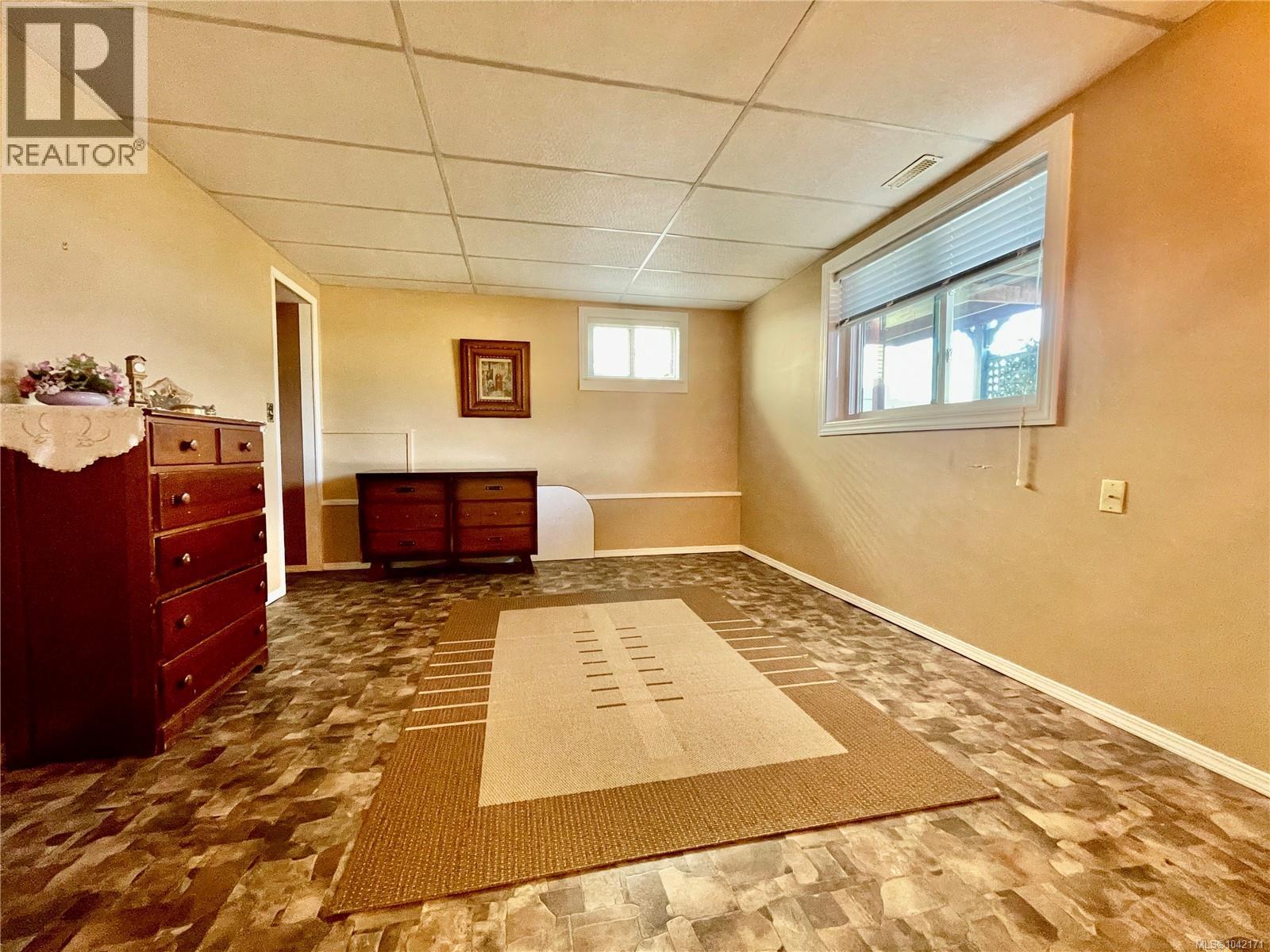 #31 815 Dunsmuir Cres - 14