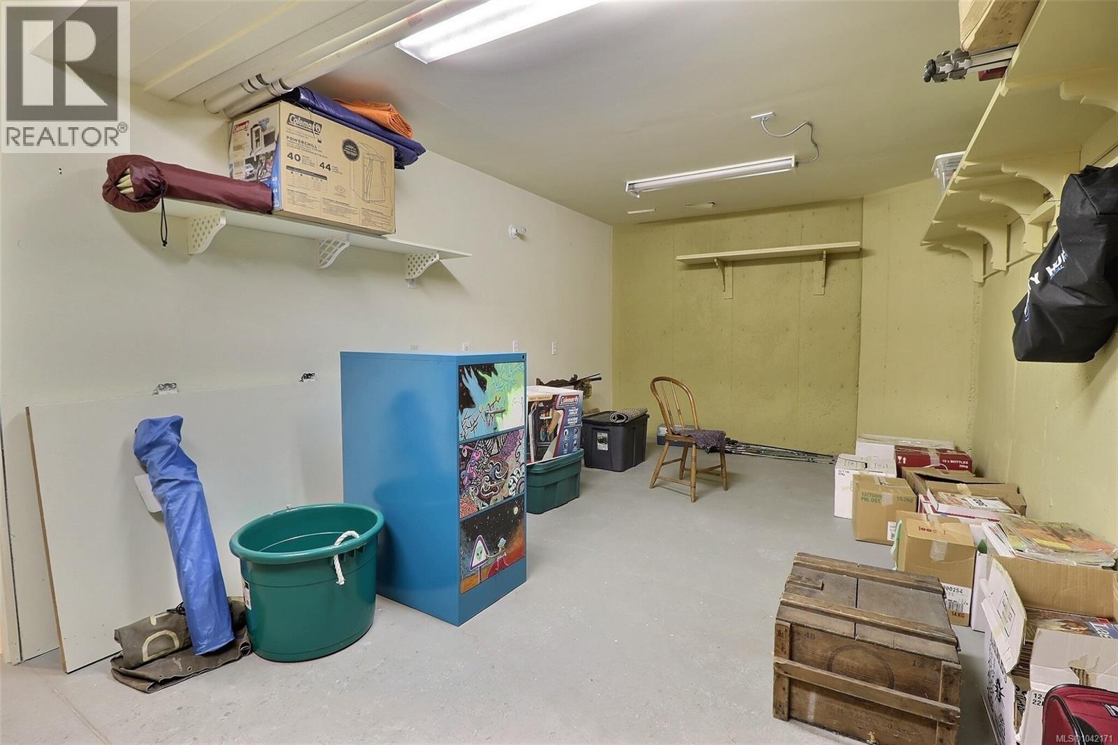 #31 815 Dunsmuir Cres - 16