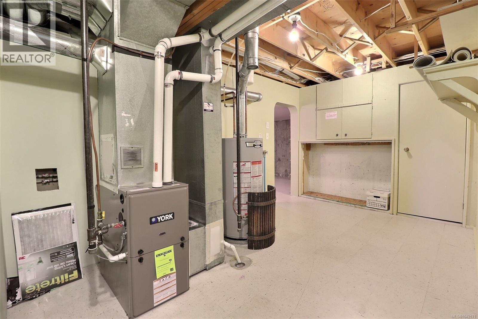 #31 815 Dunsmuir Cres - 18
