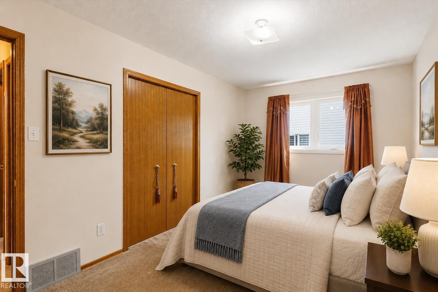 244 NORTHMOUNT DR - 22
