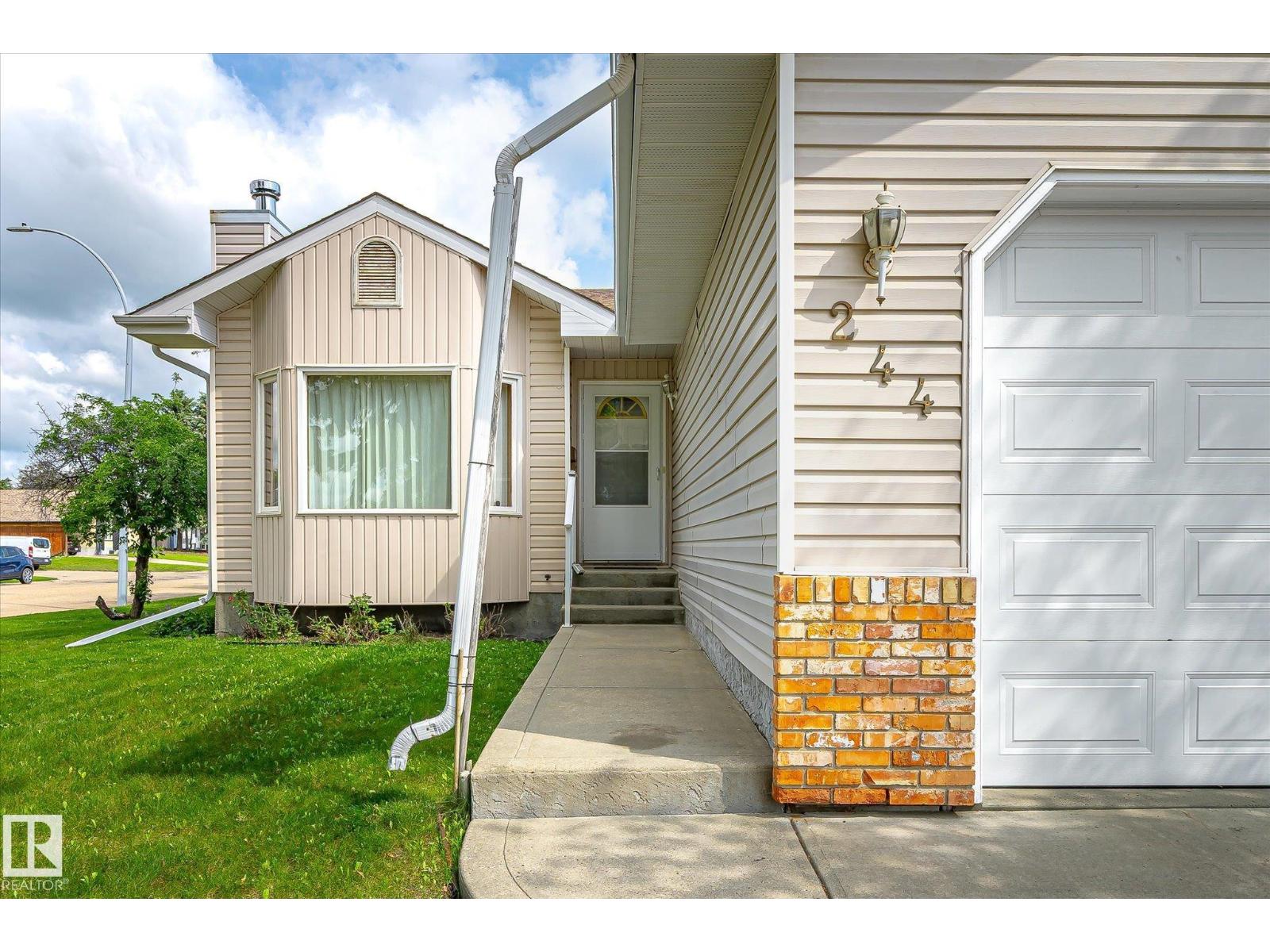 244 NORTHMOUNT DR - 3