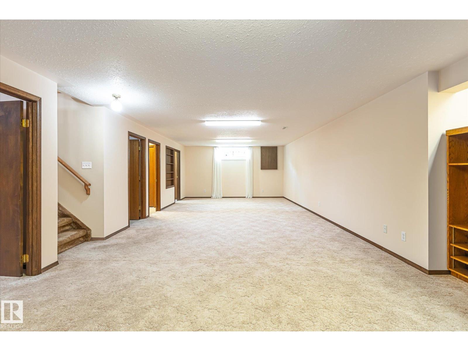 244 NORTHMOUNT DR - 30