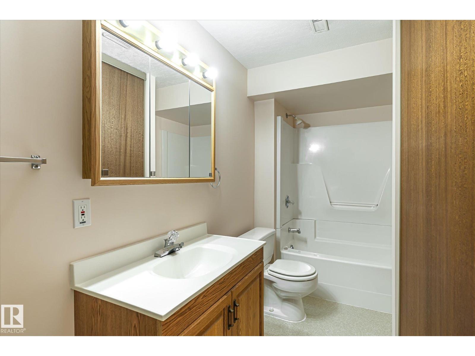 244 NORTHMOUNT DR - 36