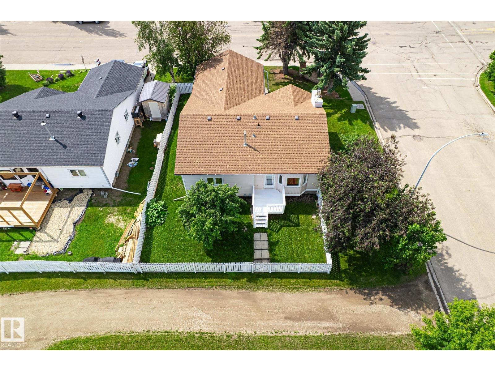 244 NORTHMOUNT DR - 44