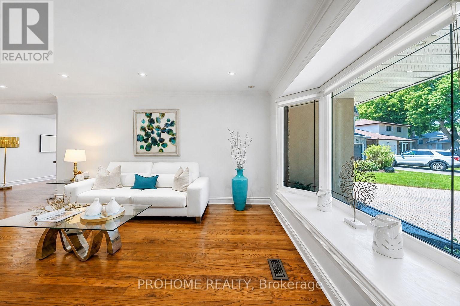 16 TUSCAY COURT - 5