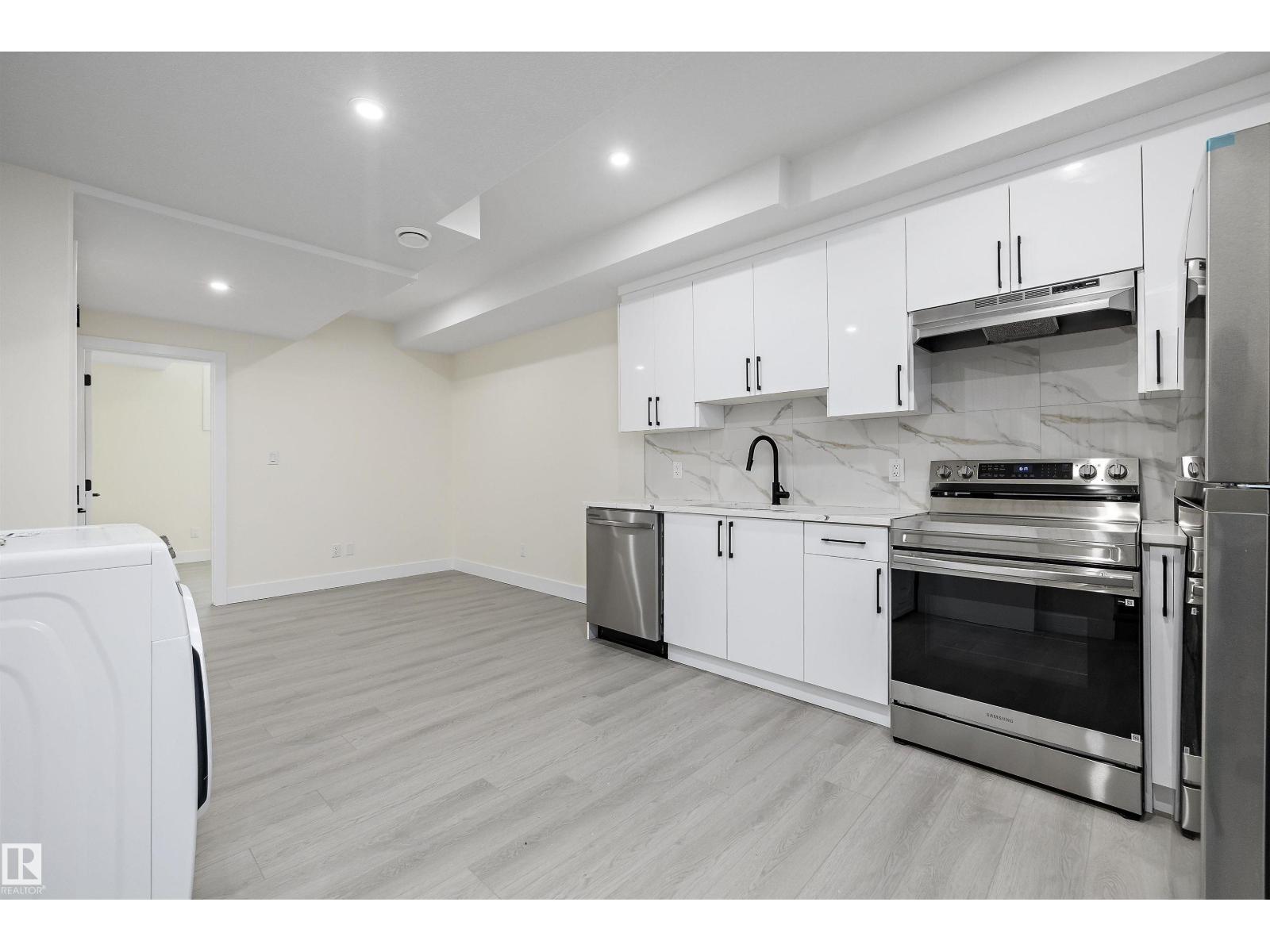 8319 81 AV NW NW - 41