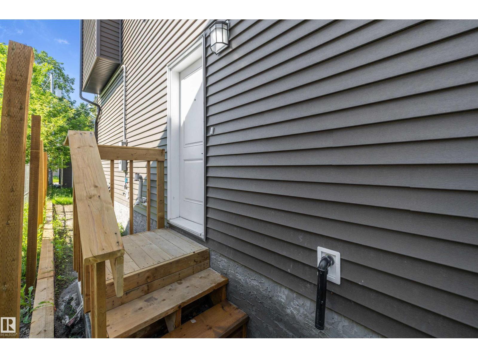 8319 81 AV NW NW - 37