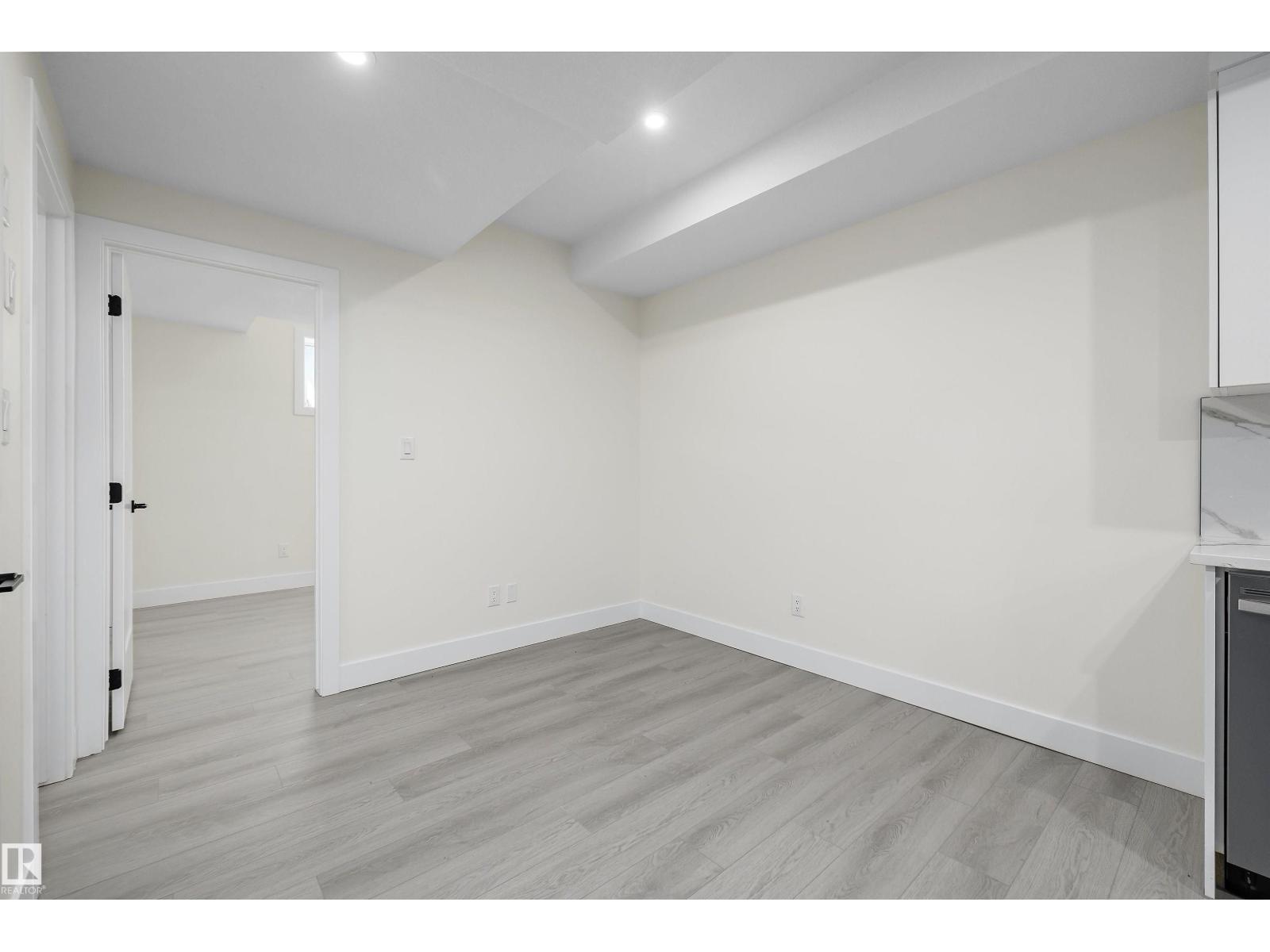 8319 81 AV NW NW - 45