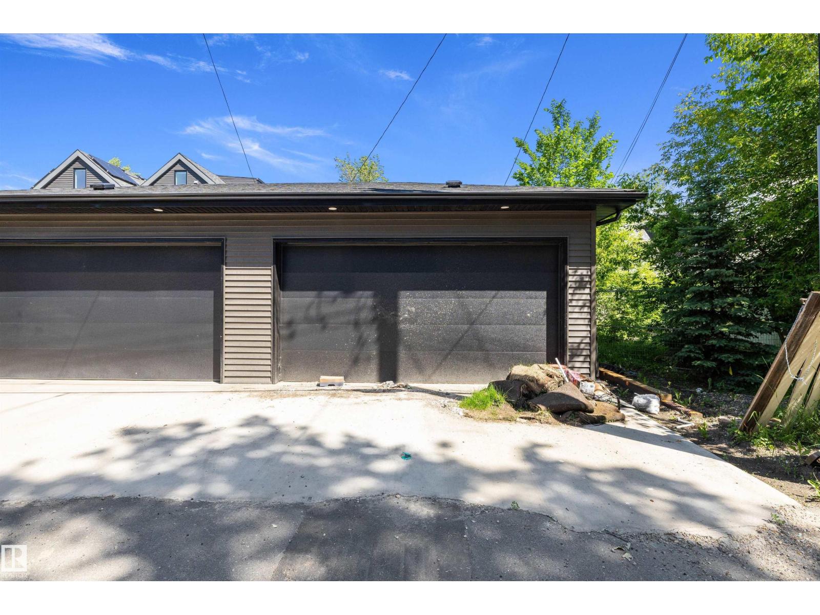 8319 81 AV NW NW - 57