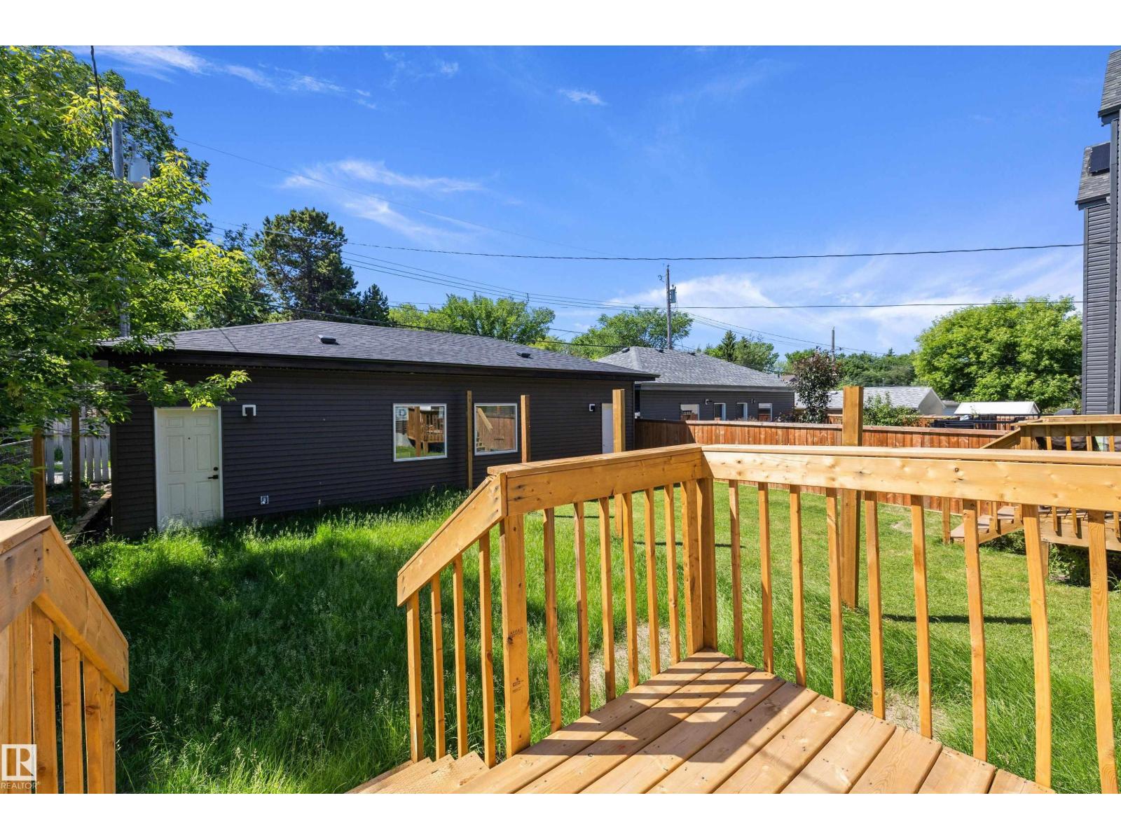 8319 81 AV NW NW - 52