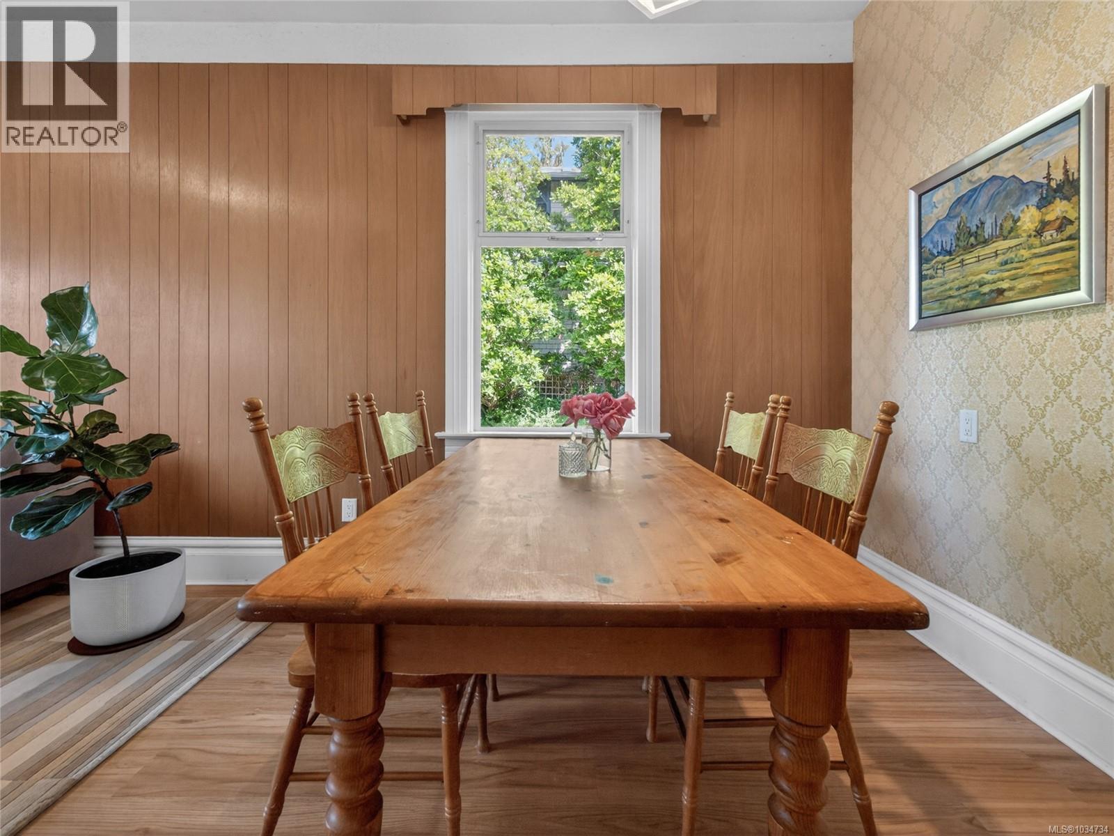 1215 Queens Ave - 10