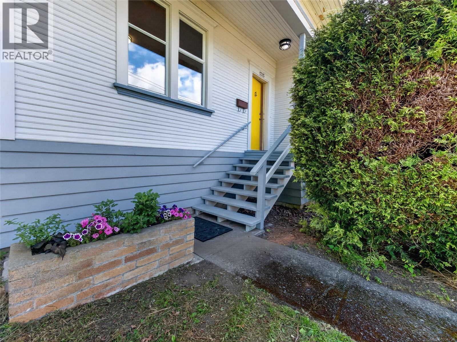 1215 Queens Ave - 6