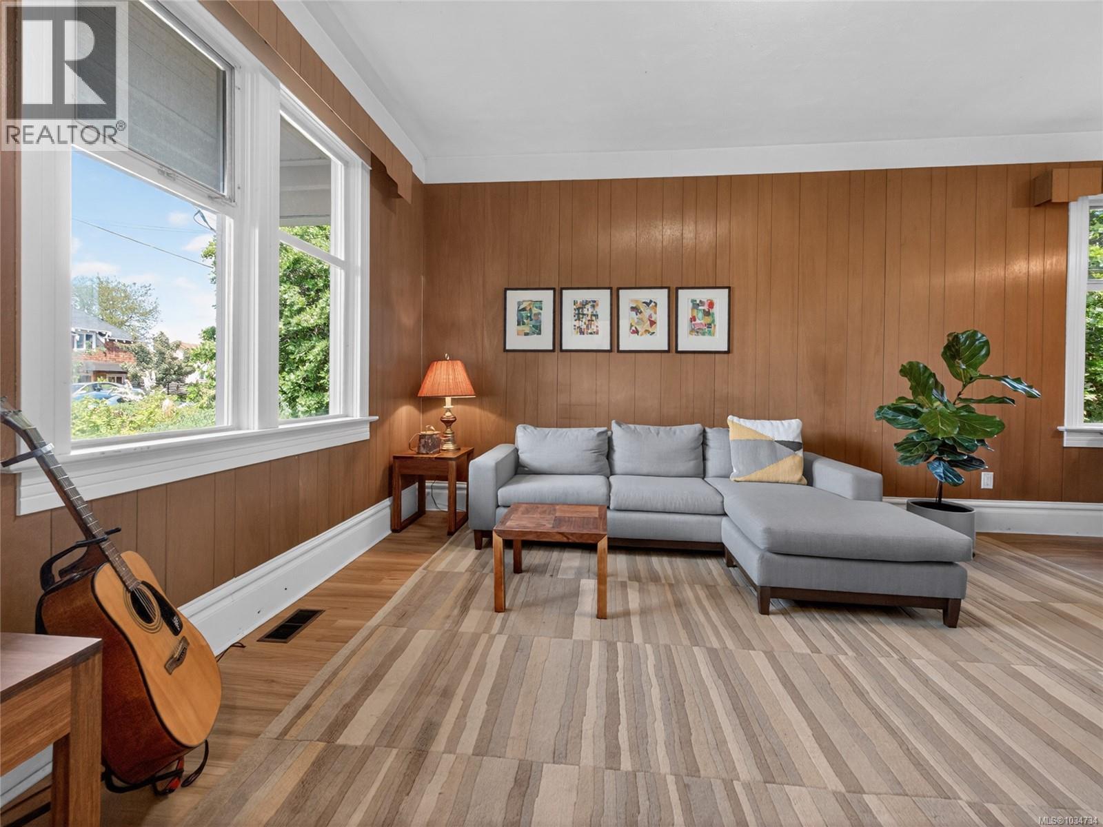 1215 Queens Ave - 8
