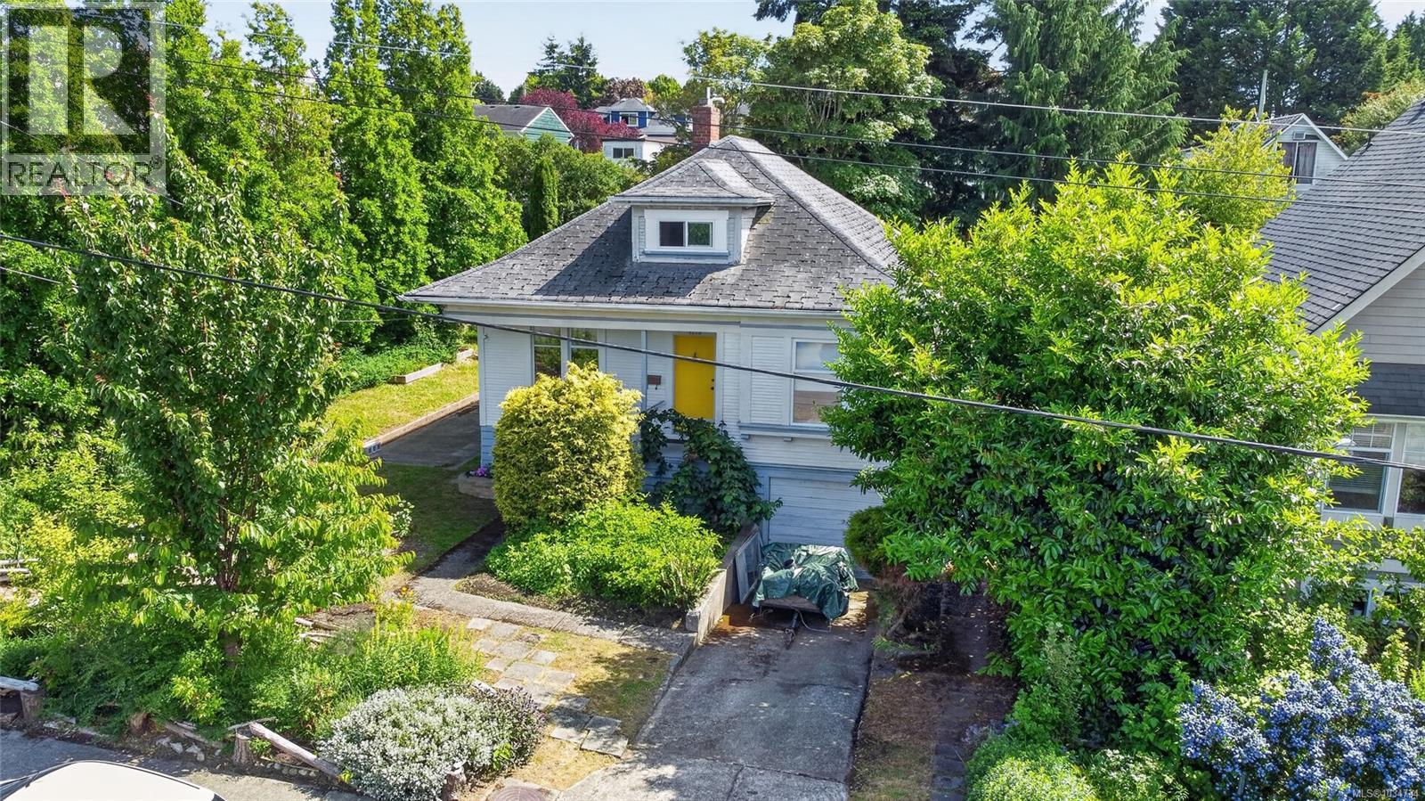 1215 Queens Ave - 4