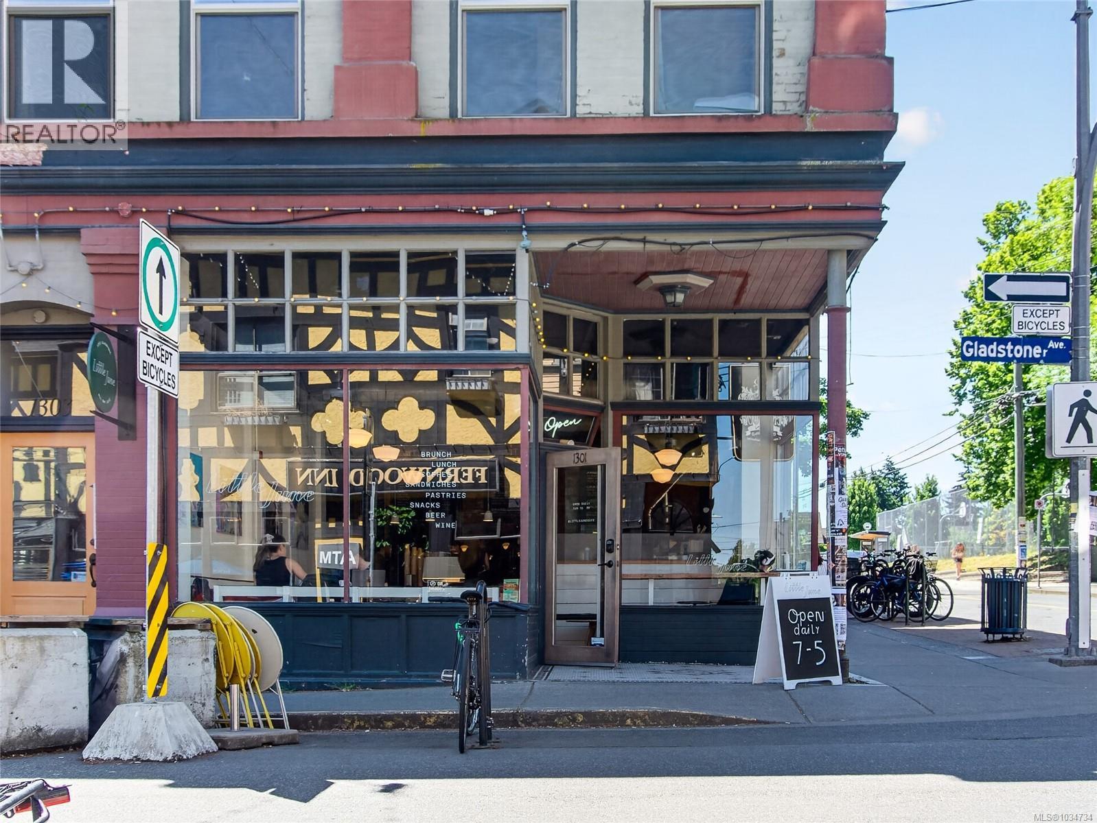 1215 Queens Ave - 54