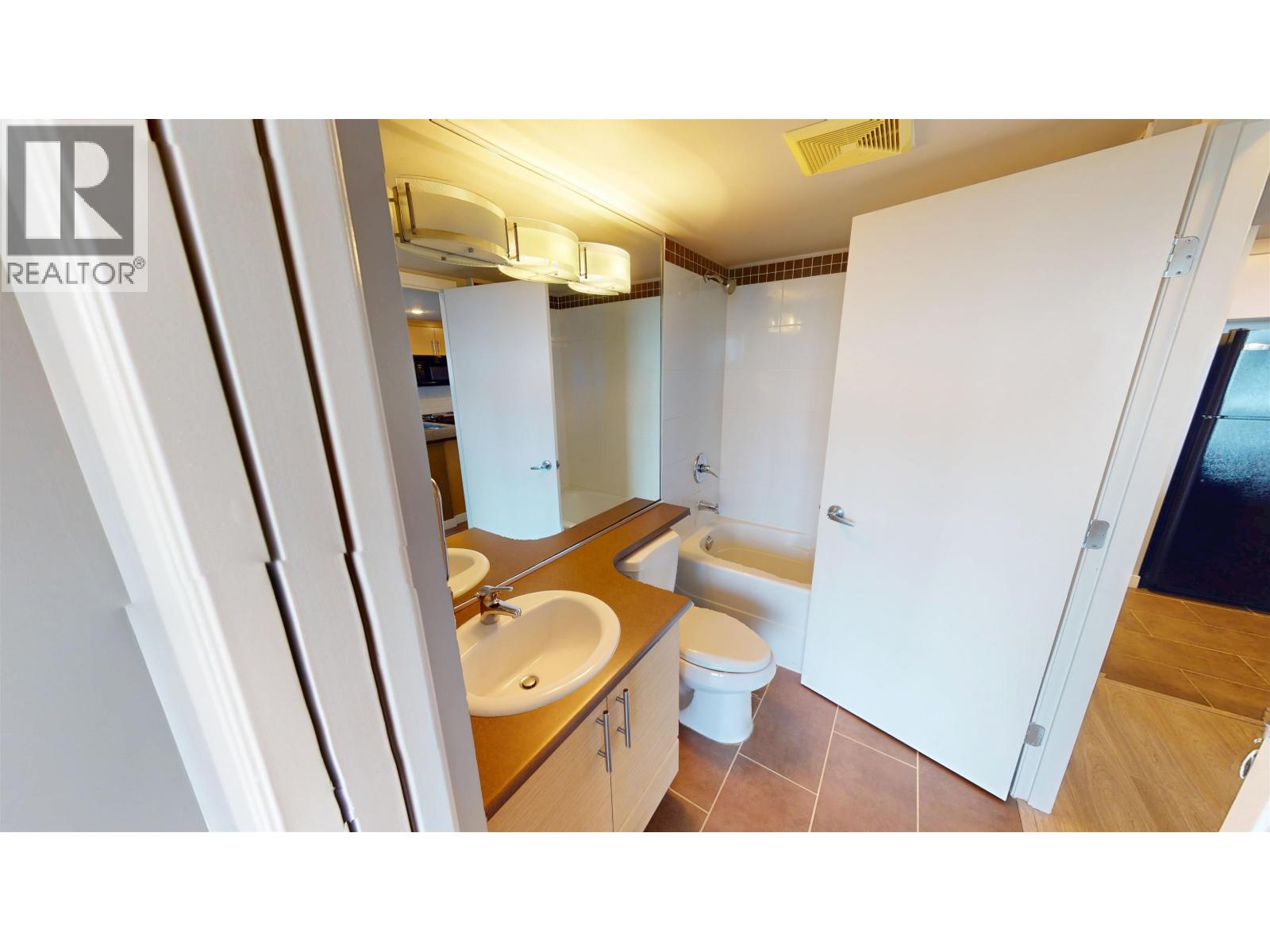 2 Bed, 1 Bath House for Sale in Coquitlam – 1602 575 DELESTRE AVENUE, Coquitlam – MLS# R3142272 - Image 18