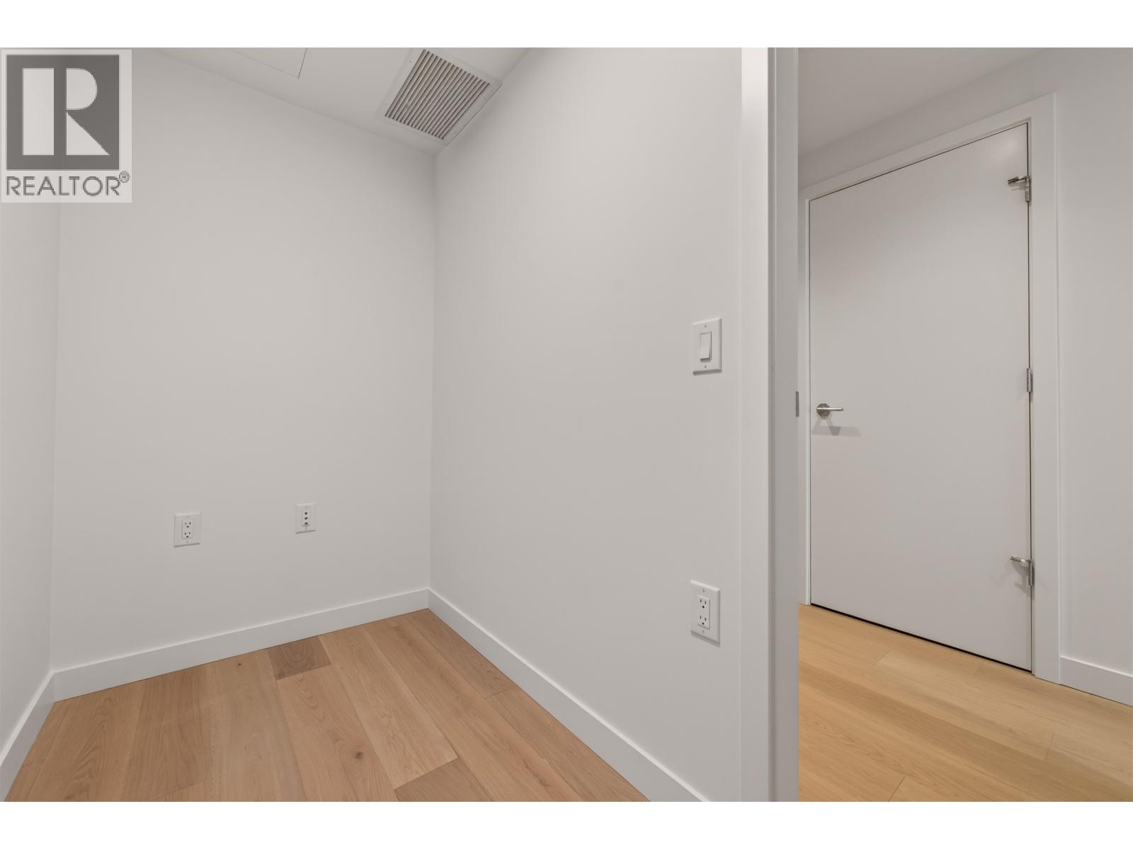 2 Bed, 2 Bath Apartment for Sale in Vancouver – 302 1526 W 6TH AVENUE, Vancouver – MLS# R3142278 - Image 25