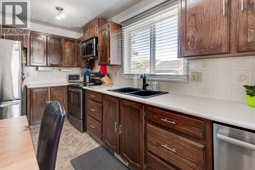 4 Cedargrove Way SW - 11